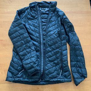 Mountain Hardware Women's Black Puffer jacket, size small